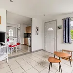 Bronte's Coastal Retreat * Tracy-sur-Mer