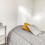 Bronte's Coastal Retreat