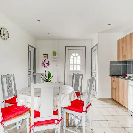 Feriehus Bronte S Coastal Retreat