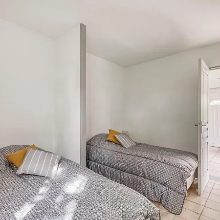 Bronte S Coastal Retreat * Tracy-sur-Mer