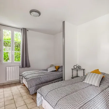 Bronte S Coastal Retreat * Tracy-sur-Mer