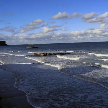 Bronte's Coastal Retreat Nyaraló