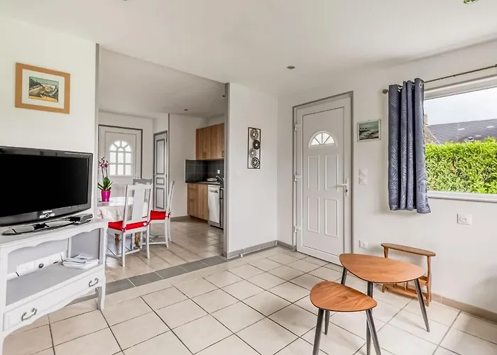 Bronte's Coastal Retreat * Tracy-sur-Mer