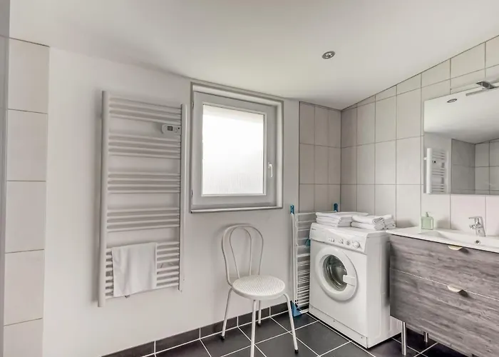 Bronte's Coastal Retreat Feriehus